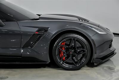 2017 Chevrolet Corvette Z06 2LZ   - Photo 15 - Joliet, IL 60435