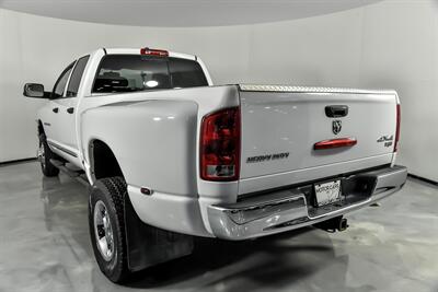 2005 Dodge Ram 3500 Laramie   - Photo 10 - Joliet, IL 60435