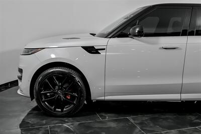 2023 Land Rover Range Rover Sport P400 Dynamic SE   - Photo 7 - Joliet, IL 60435