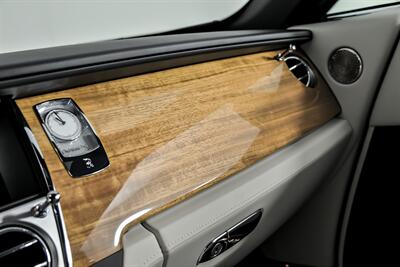 2018 Rolls-Royce Dawn -WHITE ON WHITE-LIKE NEW!   - Photo 45 - Joliet, IL 60435