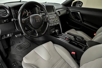 2012 Nissan GT-R Premium   - Photo 19 - Joliet, IL 60435