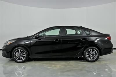 2024 Kia Forte LX - Photo 8 - Joliet, IL 60435