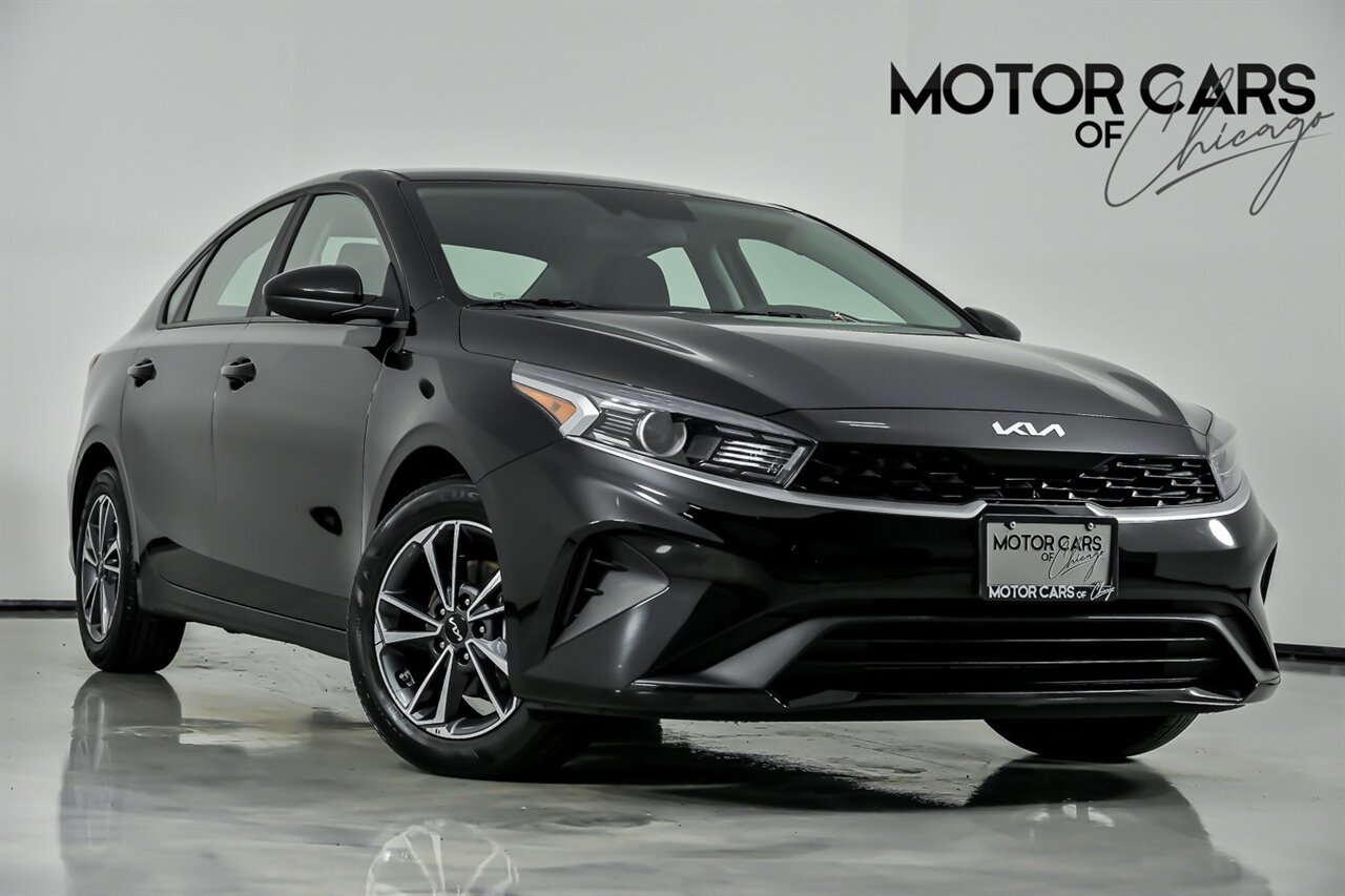 2024 Kia Forte LX   - Photo 1 - Joliet, IL 60435