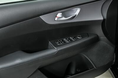 2024 Kia Forte LX - Photo 18 - Joliet, IL 60435