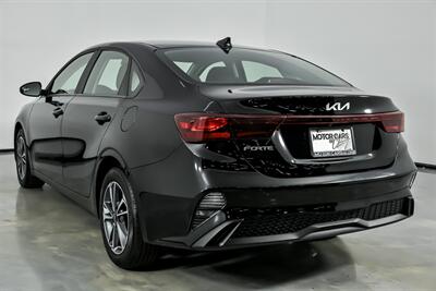 2024 Kia Forte LX - Photo 10 - Joliet, IL 60435