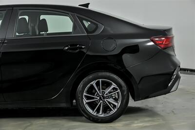 2024 Kia Forte LX - Photo 9 - Joliet, IL 60435