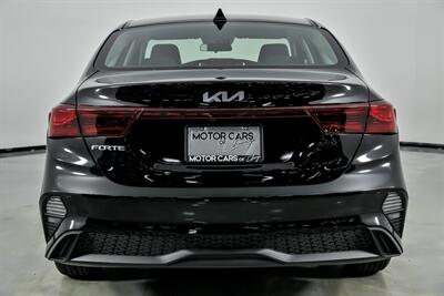 2024 Kia Forte LX - Photo 11 - Joliet, IL 60435