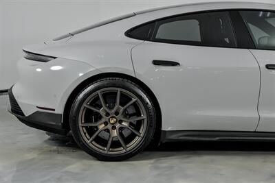 2022 Porsche Taycan Turbo S   - Photo 13 - Joliet, IL 60435