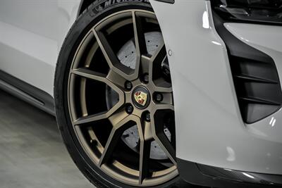 2022 Porsche Taycan Turbo S   - Photo 4 - Joliet, IL 60435