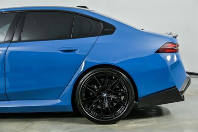 2026 BMW M5 -RARE LSB PAINT! - Photo 9 - Joliet, IL 60435