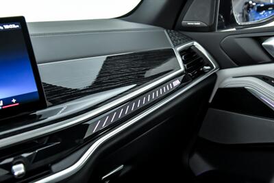 2025 BMW X5 M60i   - Photo 36 - Joliet, IL 60435