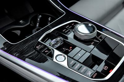 2025 BMW X5 M60i   - Photo 38 - Joliet, IL 60435