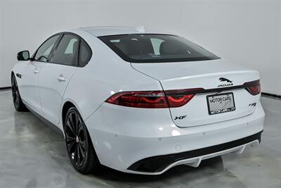 2021 Jaguar XF P300 R-Dynamic SE   - Photo 10 - Joliet, IL 60435