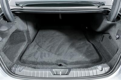 2021 Jaguar XF P300 R-Dynamic SE   - Photo 16 - Joliet, IL 60435