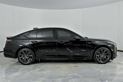 2025 Cadillac CT5-V -STARLIGHT HEADLINER! - Photo 14 - Joliet, IL 60435