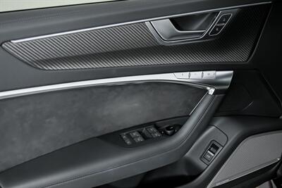2025 Audi RS 6 Avant performance 4.0T quattro Avant-EXCLUSIVE PAINT!   - Photo 18 - Joliet, IL 60435