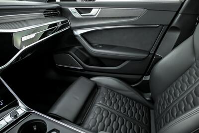 2025 Audi RS 6 Avant performance 4.0T quattro Avant-EXCLUSIVE PAINT!   - Photo 40 - Joliet, IL 60435