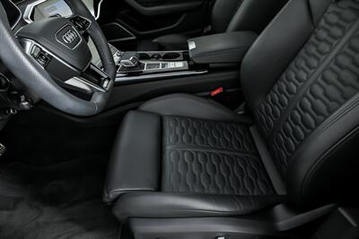2025 Audi RS 6 Avant performance 4.0T quattro Avant-EXCLUSIVE PAINT!   - Photo 22 - Joliet, IL 60435