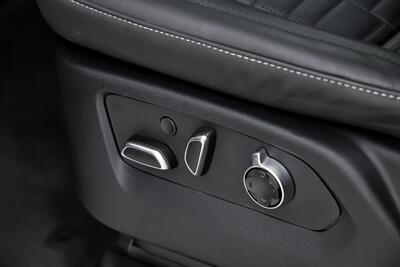 2025 Cadillac Escalade ESV Sport Platinum   - Photo 29 - Joliet, IL 60435