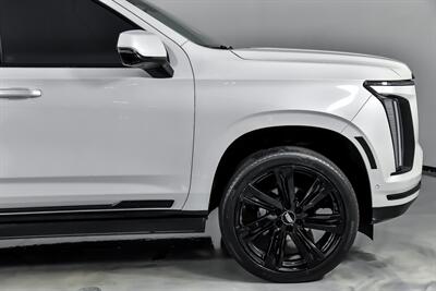 2025 Cadillac Escalade ESV Sport Platinum   - Photo 15 - Joliet, IL 60435