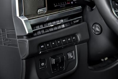 2025 Cadillac Escalade ESV Sport Platinum   - Photo 28 - Joliet, IL 60435