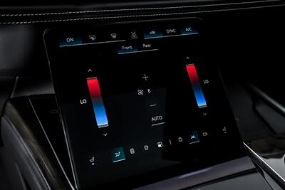 2025 Cadillac Escalade ESV Sport Platinum   - Photo 39 - Joliet, IL 60435