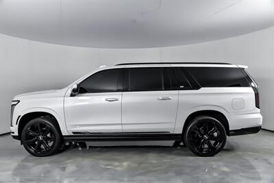 2025 Cadillac Escalade ESV Sport Platinum   - Photo 8 - Joliet, IL 60435