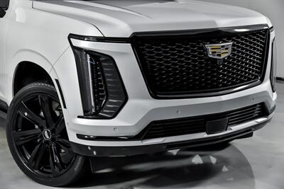 2025 Cadillac Escalade ESV Sport Platinum   - Photo 3 - Joliet, IL 60435