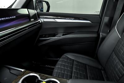 2025 Cadillac Escalade ESV Sport Platinum   - Photo 41 - Joliet, IL 60435