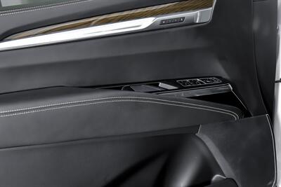 2025 Cadillac Escalade ESV Sport Platinum   - Photo 18 - Joliet, IL 60435