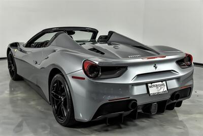 2017 Ferrari 488 Spider -SPORT EXHAUST-TONS OF CARBON FIBER- HI FI SOUND   - Photo 10 - Joliet, IL 60435