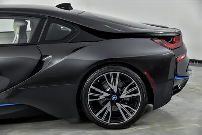 2016 BMW i8   - Photo 9 - Joliet, IL 60435
