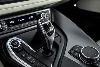2016 BMW i8   - Photo 35 - Joliet, IL 60435