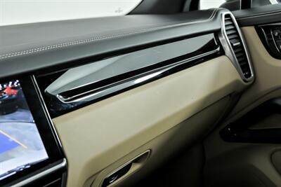 2019 Porsche Cayenne E-Hybrid - Photo 38 - Joliet, IL 60435