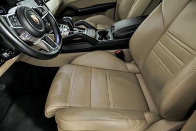 2019 Porsche Cayenne E-Hybrid - Photo 22 - Joliet, IL 60435