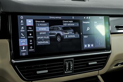 2019 Porsche Cayenne E-Hybrid - Photo 36 - Joliet, IL 60435
