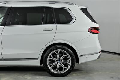 2023 BMW X7 xDrive40i - Photo 9 - Joliet, IL 60435