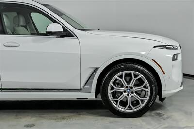 2023 BMW X7 xDrive40i - Photo 15 - Joliet, IL 60435