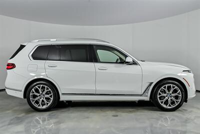 2023 BMW X7 xDrive40i - Photo 14 - Joliet, IL 60435