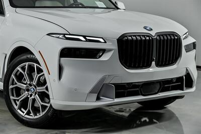 2023 BMW X7 xDrive40i - Photo 3 - Joliet, IL 60435