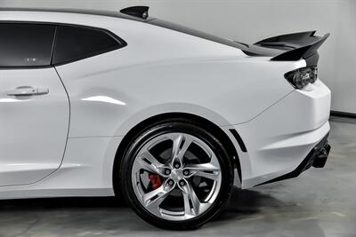 2023 Chevrolet Camaro LT1   - Photo 9 - Joliet, IL 60435