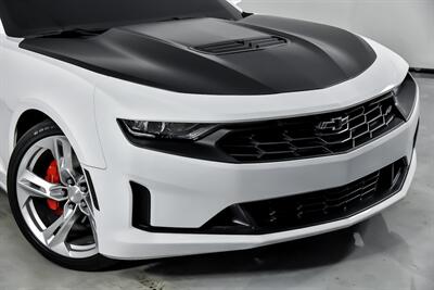 2023 Chevrolet Camaro LT1   - Photo 3 - Joliet, IL 60435