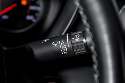 2023 Chevrolet Camaro LT1   - Photo 29 - Joliet, IL 60435