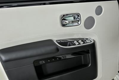 2016 Rolls-Royce Ghost -HUGE $321K MSRP-BLACK BADGE KIT!   - Photo 18 - Joliet, IL 60435