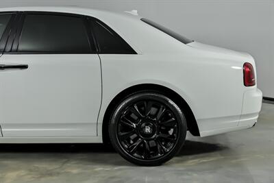 2016 Rolls-Royce Ghost -HUGE $321K MSRP-BLACK BADGE KIT!   - Photo 9 - Joliet, IL 60435