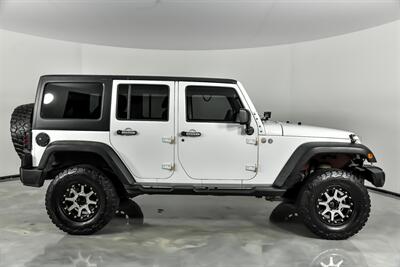 2013 Jeep Wrangler Unlimited Sport   - Photo 14 - Joliet, IL 60435