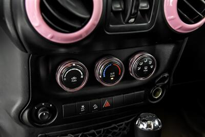 2013 Jeep Wrangler Unlimited Sport   - Photo 31 - Joliet, IL 60435