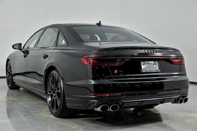 2025 Audi S8 4.0T quattro-RED GUTS! - Photo 10 - Joliet, IL 60435