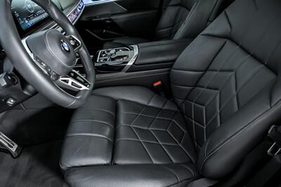 2024 BMW 760i xDrive   - Photo 21 - Joliet, IL 60435