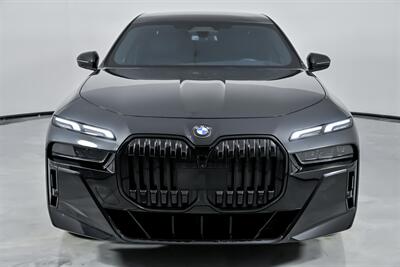 2024 BMW 760i xDrive   - Photo 5 - Joliet, IL 60435